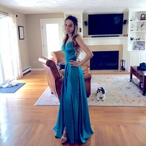 NWT Sherri Hill Prom Dress Style 53498. Sz 00. Turquoise